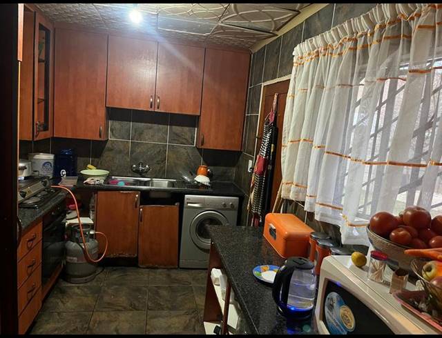 3 BEDROOM HOUSE FOR SALE IN DAWN PARK EXT